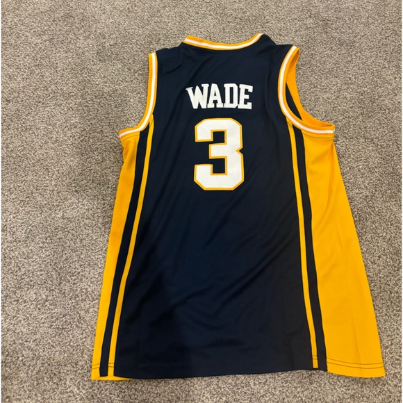 Dwyane Wade Marquette college jersey - Picture 2 of 4